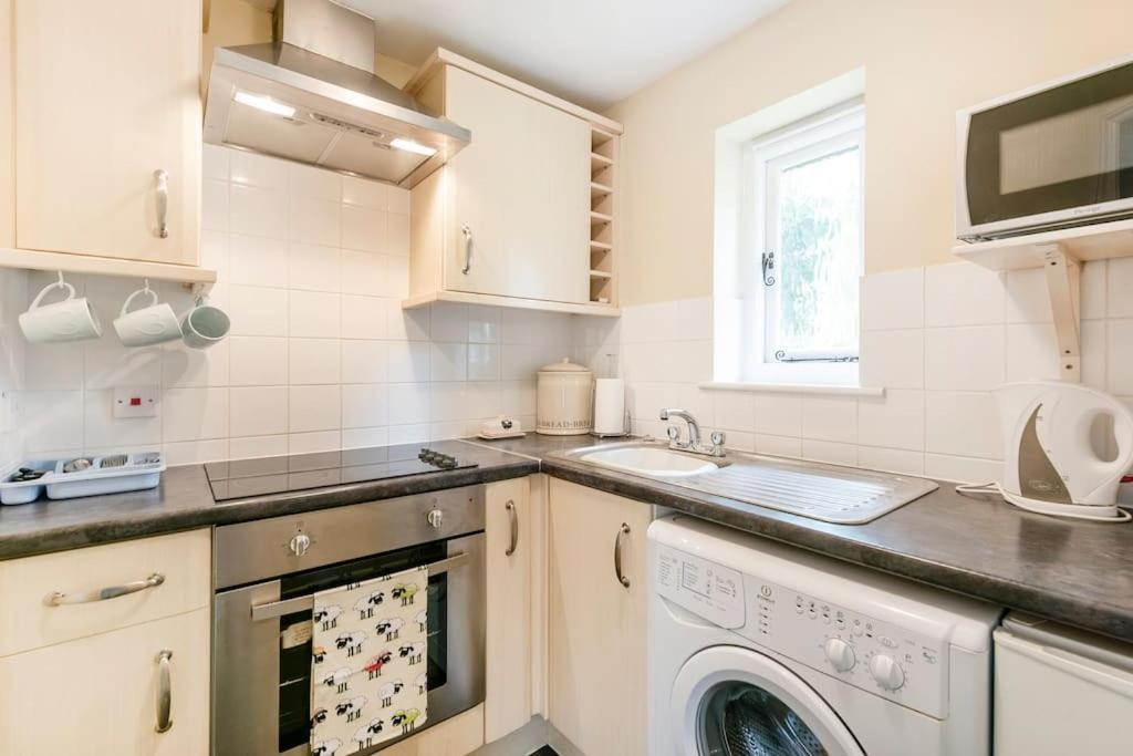 Highfield Lodge Трінґ Екстер'єр фото