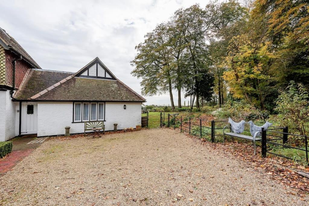 Highfield Lodge Трінґ Екстер'єр фото